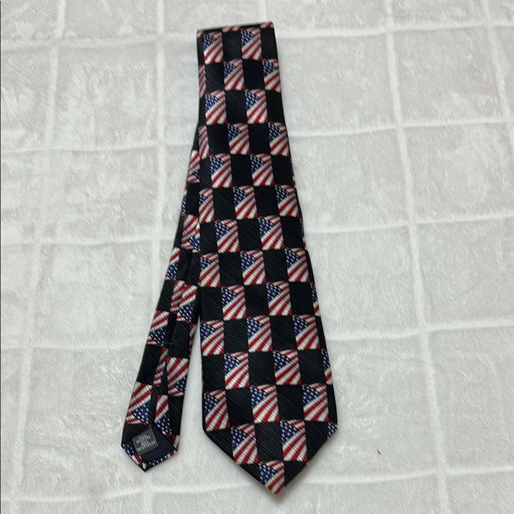 American Traditions Elegant‎ Tie with Patriotic Design